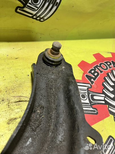 Рычаг передний левый Renault Megane 2