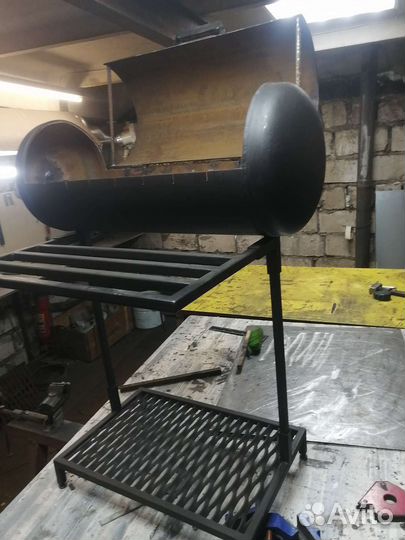 Мангал с крышкой