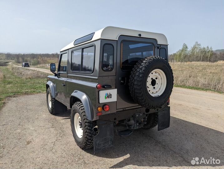 Land Rover Defender 2.5 МТ, 2002, 92 000 км