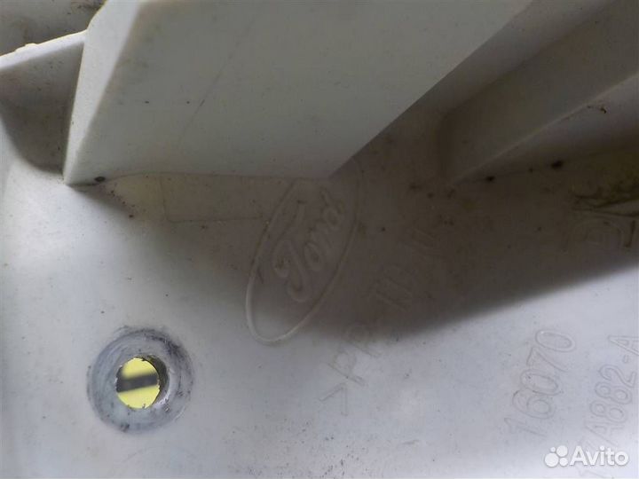 Кронштейн заднего бампера левый Ford Focus III 20