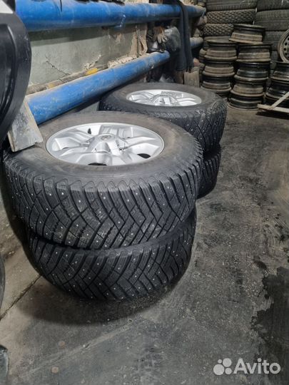 Goodyear EfficientGrip SUV 4x4 285/65 R17