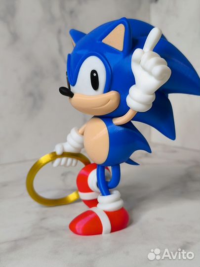 Соник фигурка