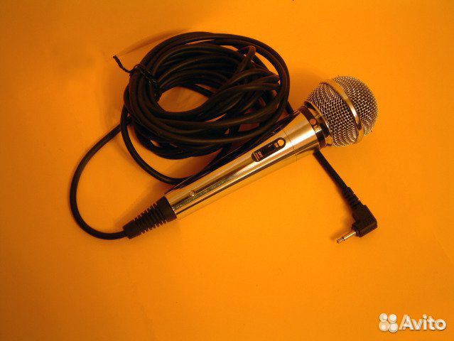 Микрофон проводной LG