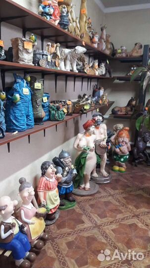 Садовые фигуры, скульптуры, кашпо