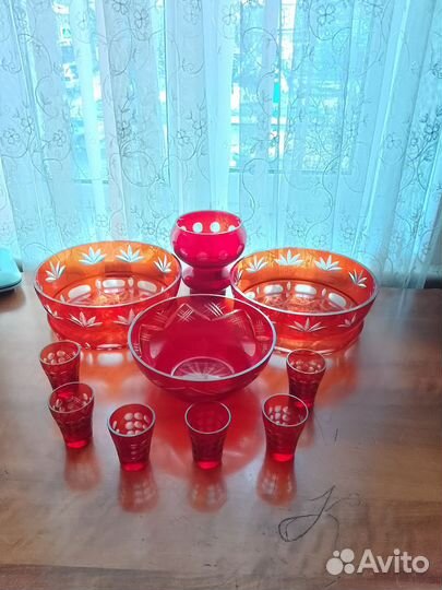 Набор посуды красного хрусталя
