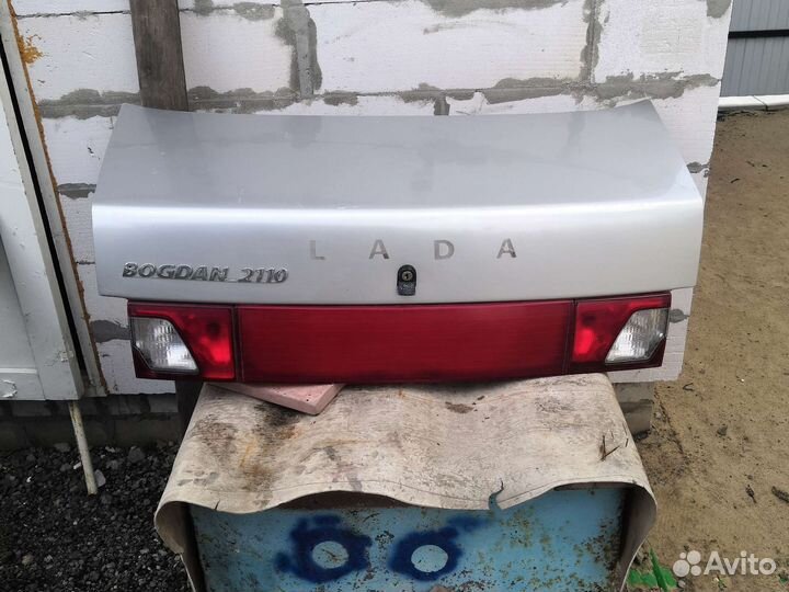 Крышка богажника богдан