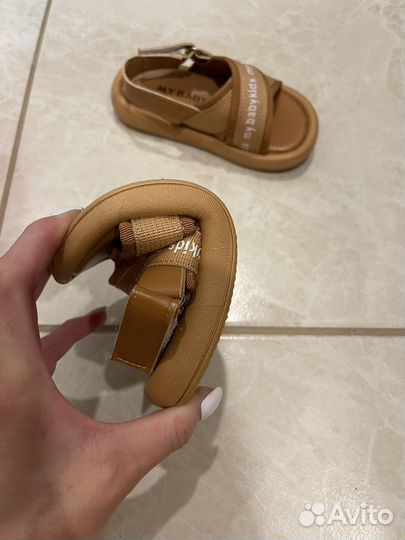 Сандали детские