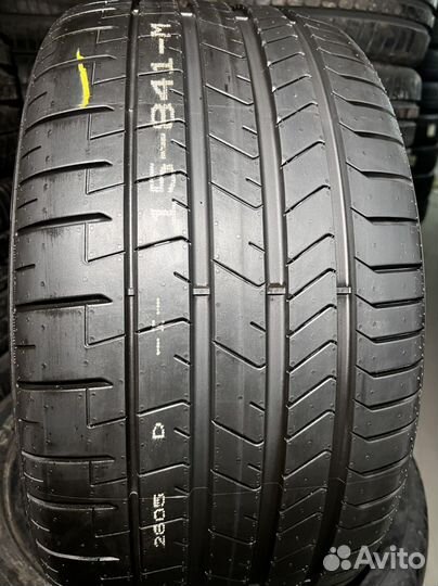 Pirelli P Zero PZ4 285/35 R20