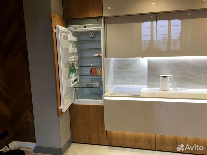 Прямой кухонный гарнитур современный