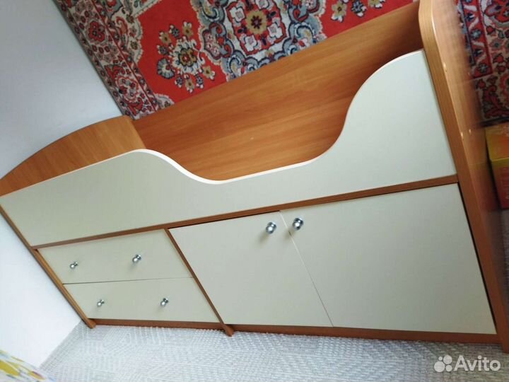 Детская кровать с матрасом бу