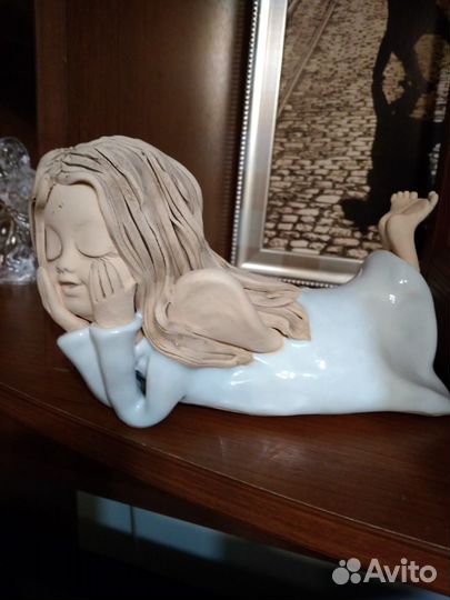 Статуэтки разные. Гжель, керамика, полистоун