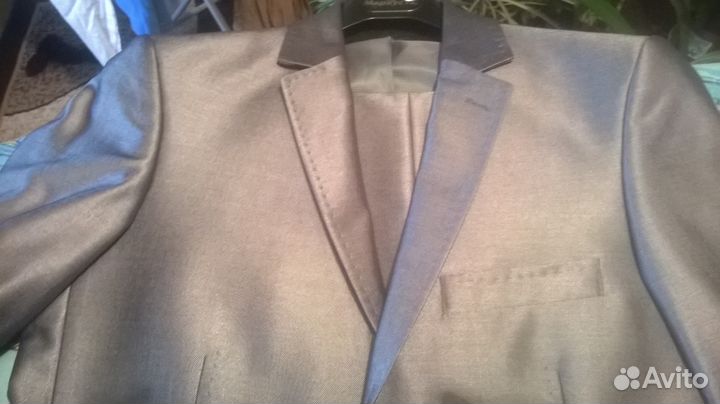 Продам костюм