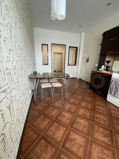 2-к. квартира, 62 м², 1/3 эт.