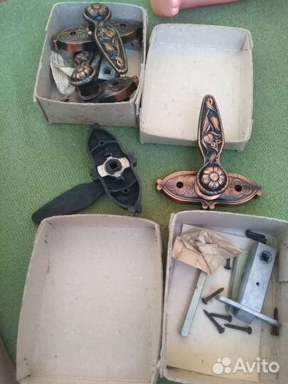 Дверные ручки