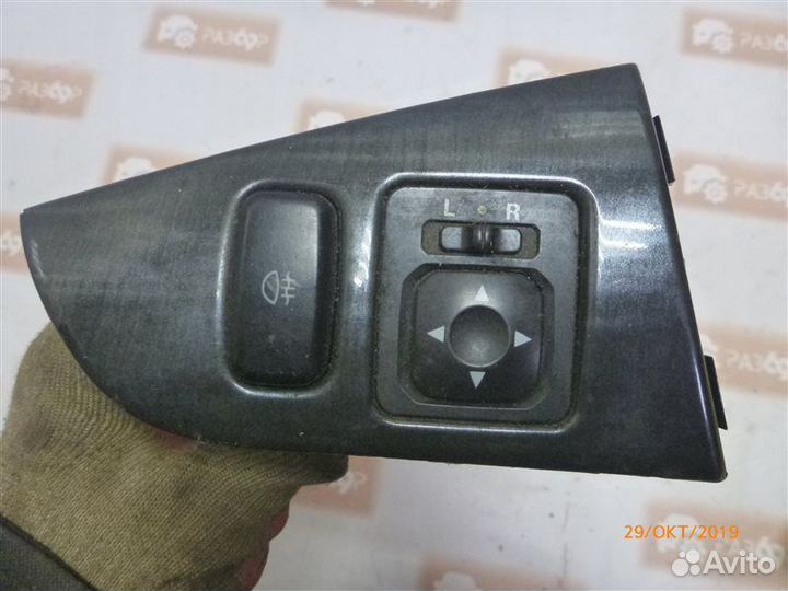 Блок управления зеркалами Mitsubishi Lancer CS1A