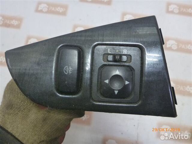 Блок управления зеркалами Mitsubishi Lancer CS1A