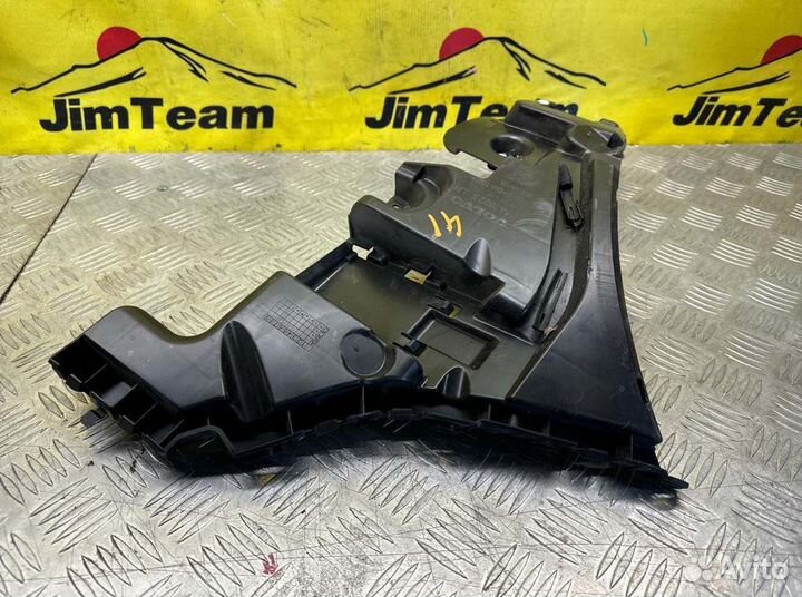 Крепление бампера заднее левое Volvo Xc60 UZ