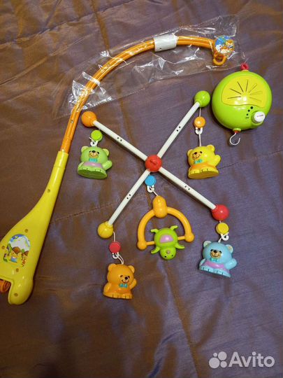 Мобиль музыкальный на кроватку