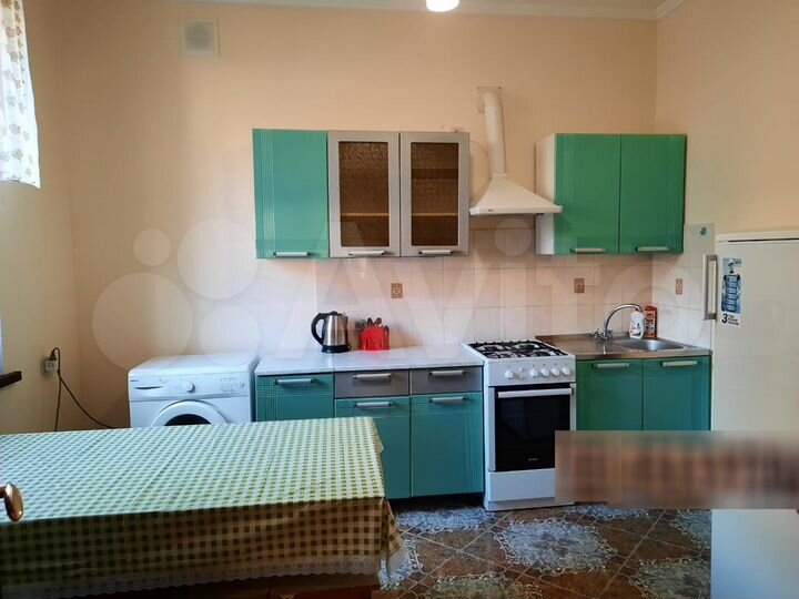 Комната 30 м² в 1-к., 1/2 эт.