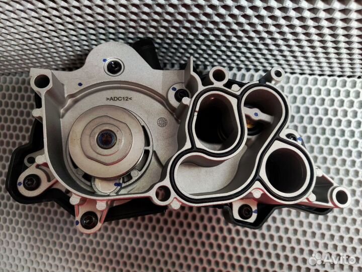 Помпа + термостат INA 538036310 VAG 1.2 / 1.4 TSI;