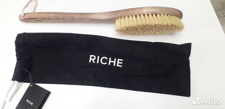 Щетка для сухого массажа riche