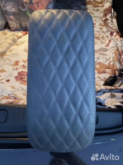 Подлокотник