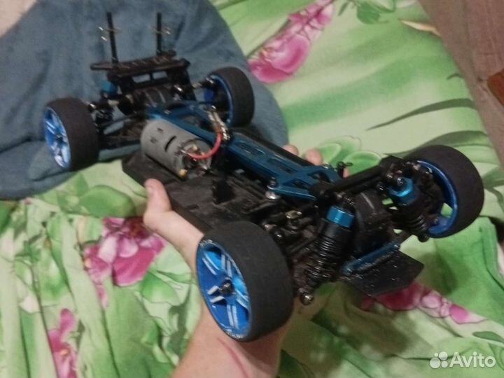 Радиоуправляемая модель 1 10