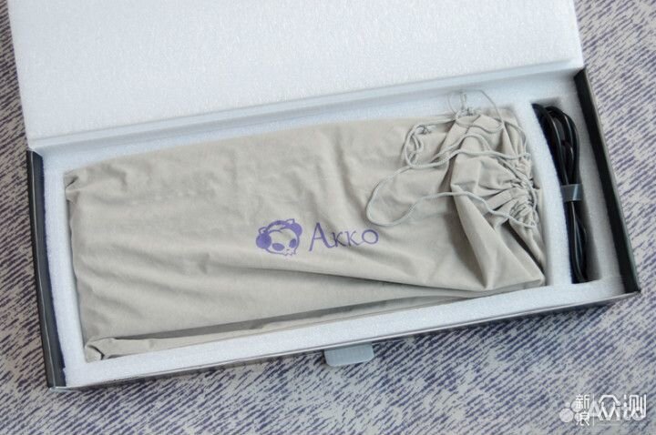 Механическая клавиатура Akko Rosewood 87