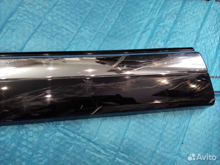 Молдинг Lc 200 водительской двери черный Оригинал