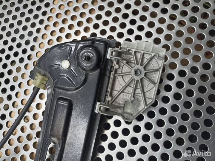 Стеклоподъемник передний правый BMW 4 F32/F33/F36