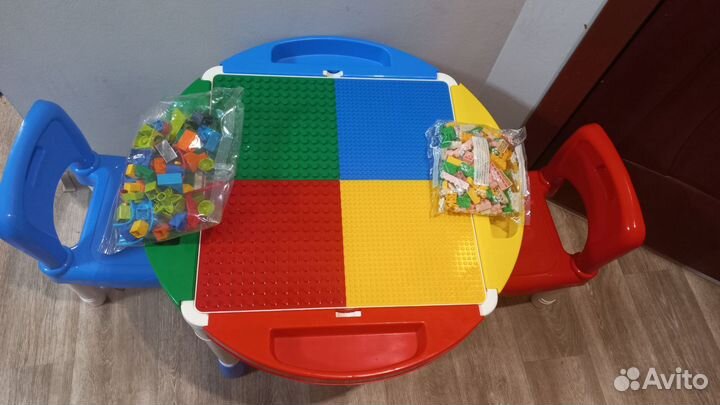 Стол для конструирования Lego