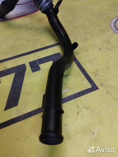 Патрубок системы охлаждения Audi A6 универсал 2.8