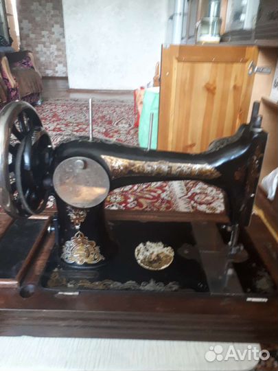Швейная машина Singer