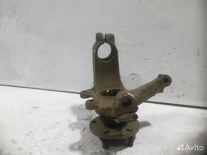 Кулак поворотный передний правый Ford Focus 2