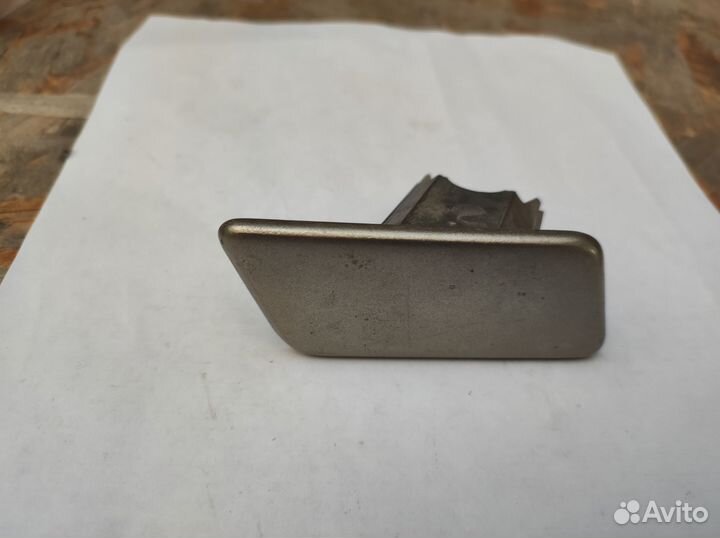 Крышка форсунки омывателя Nissan Almera N16 00 -06