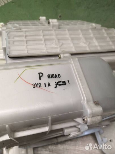 Корпус отопителя Мазда 6