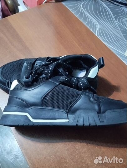 Кроссовки женские летние