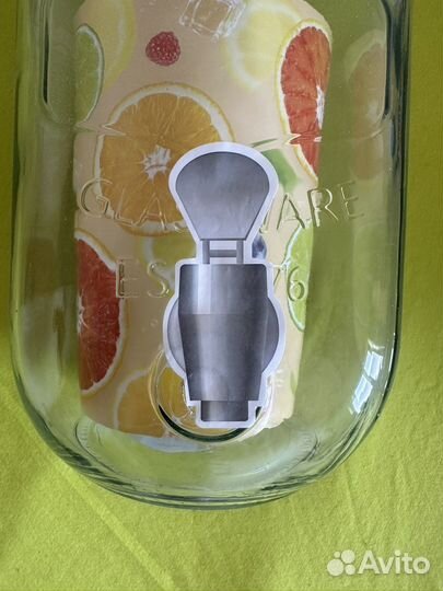 Банка с краном