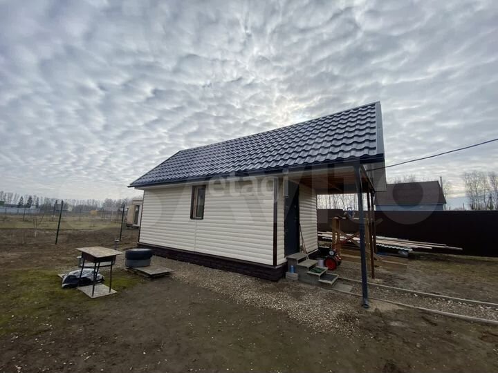 Дом 21 м² на участке 10 сот.