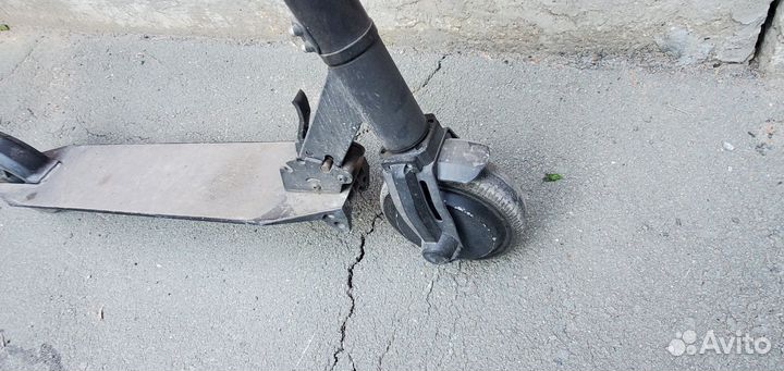 Продам электросамокат