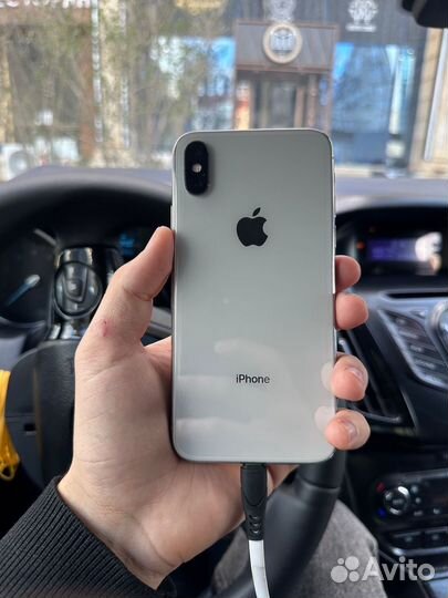 iPhone X, 64 ГБ
