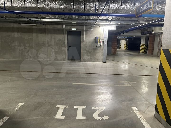 Машиноместо, 13 м²