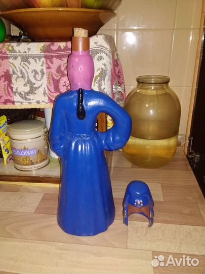 Бутылка в виде женщины