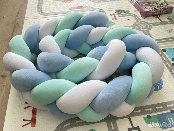 Бортики в детскую кроватку новый