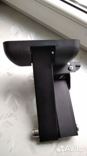 Крепеж на стену для телевизора