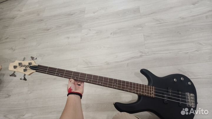 Бас гитара cort