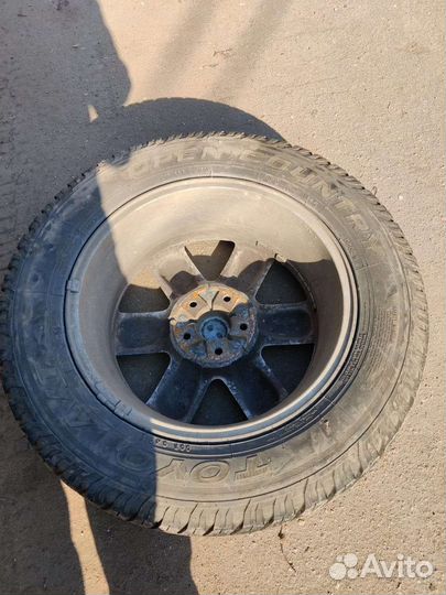 Toyo 310 235/60 R17 102H