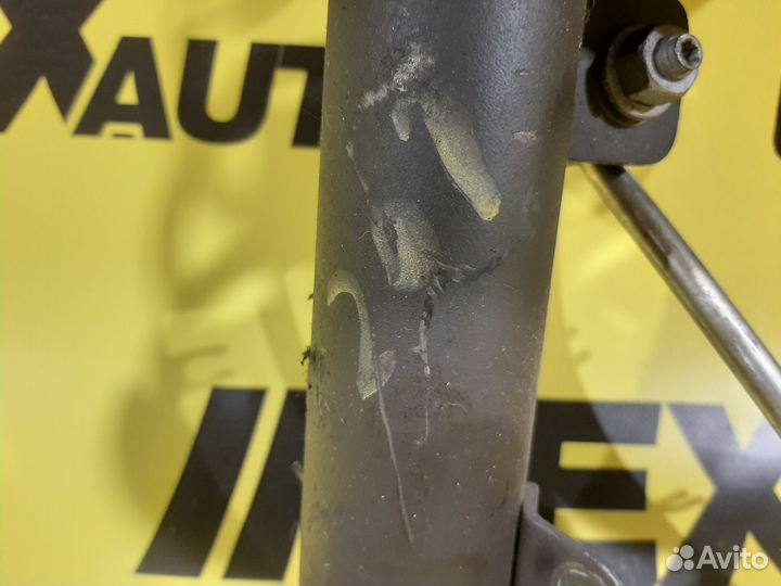 Амортизаторы передние Peugeot 207 1.6 2 штуки