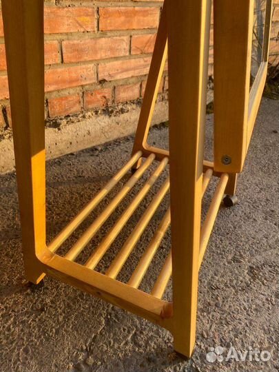 Зеркало напольное. Зеркало для шоурума