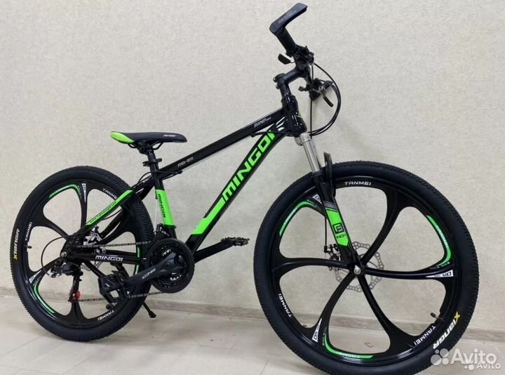 Велосипед с литыми дисками Чёрно-зелёный новый